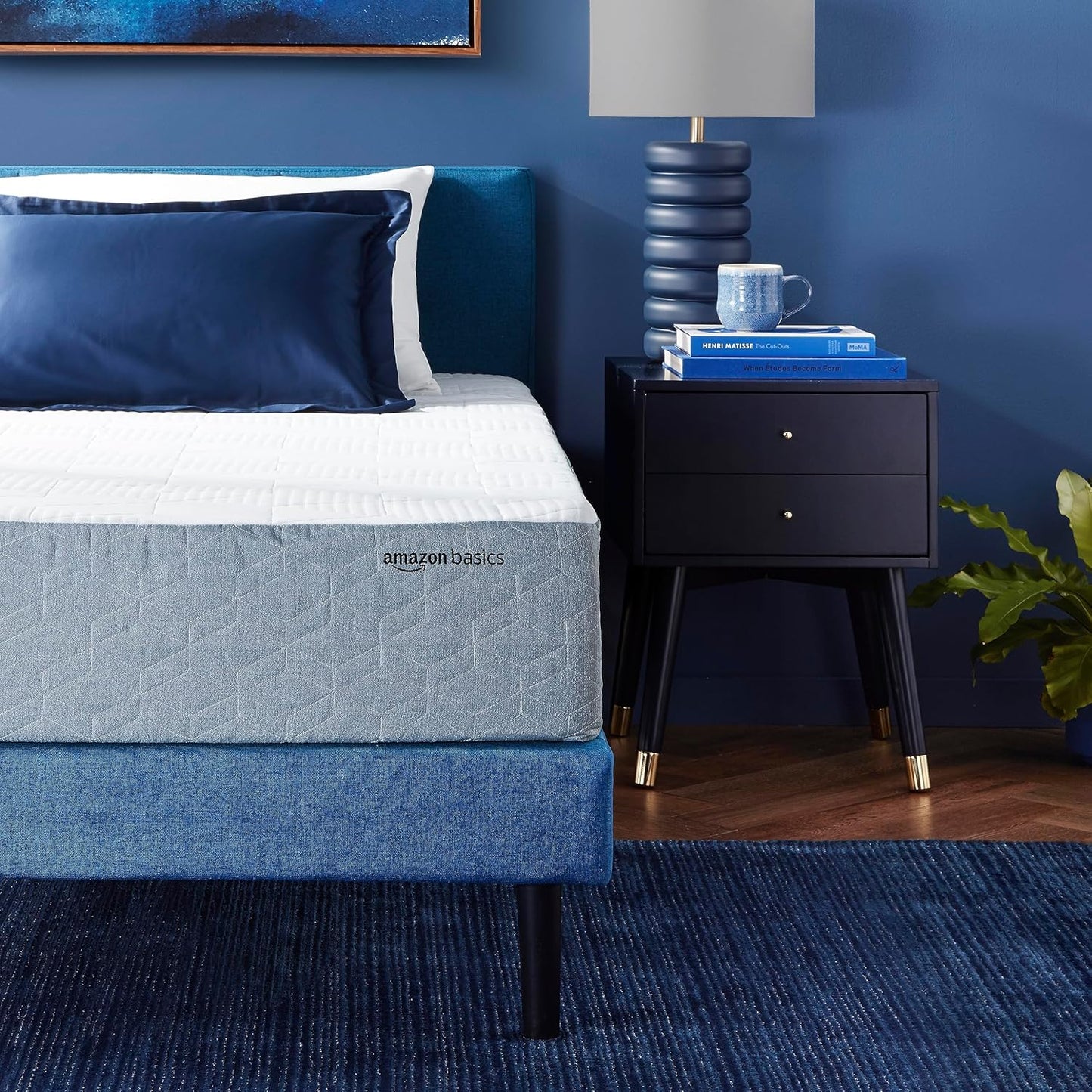 Amazon Basics Memory Foam Mattress, Medium Firm, Cooling Gel, Queen Size Mattress, CertiPUR-US® Certified Foam, 80 x 60 x 10 inches, White/Gray